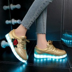 7 Renkli ColorMix LED Işıklı Fashion Unisex Spor Ayakkabı - USB Şarjedilebilir, Bay ve Bayan için 7 Renkli ColorMix LED Işıklı Fashion Unisex Spor Ayakkabı - USB Şarjedilebilir, Bay ve Bayan için